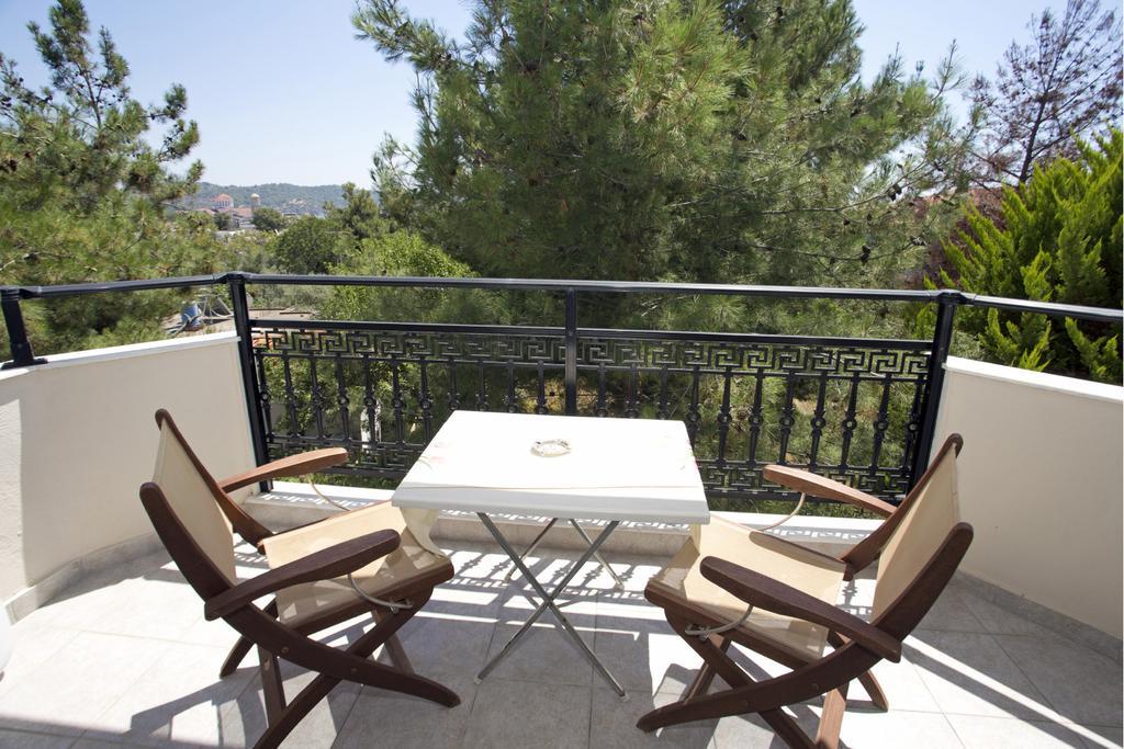 Villa Katerina Potos Pokoj fotografie