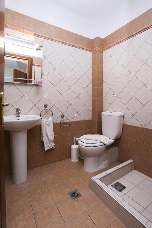 Villa Katerina Potos Pokoj fotografie